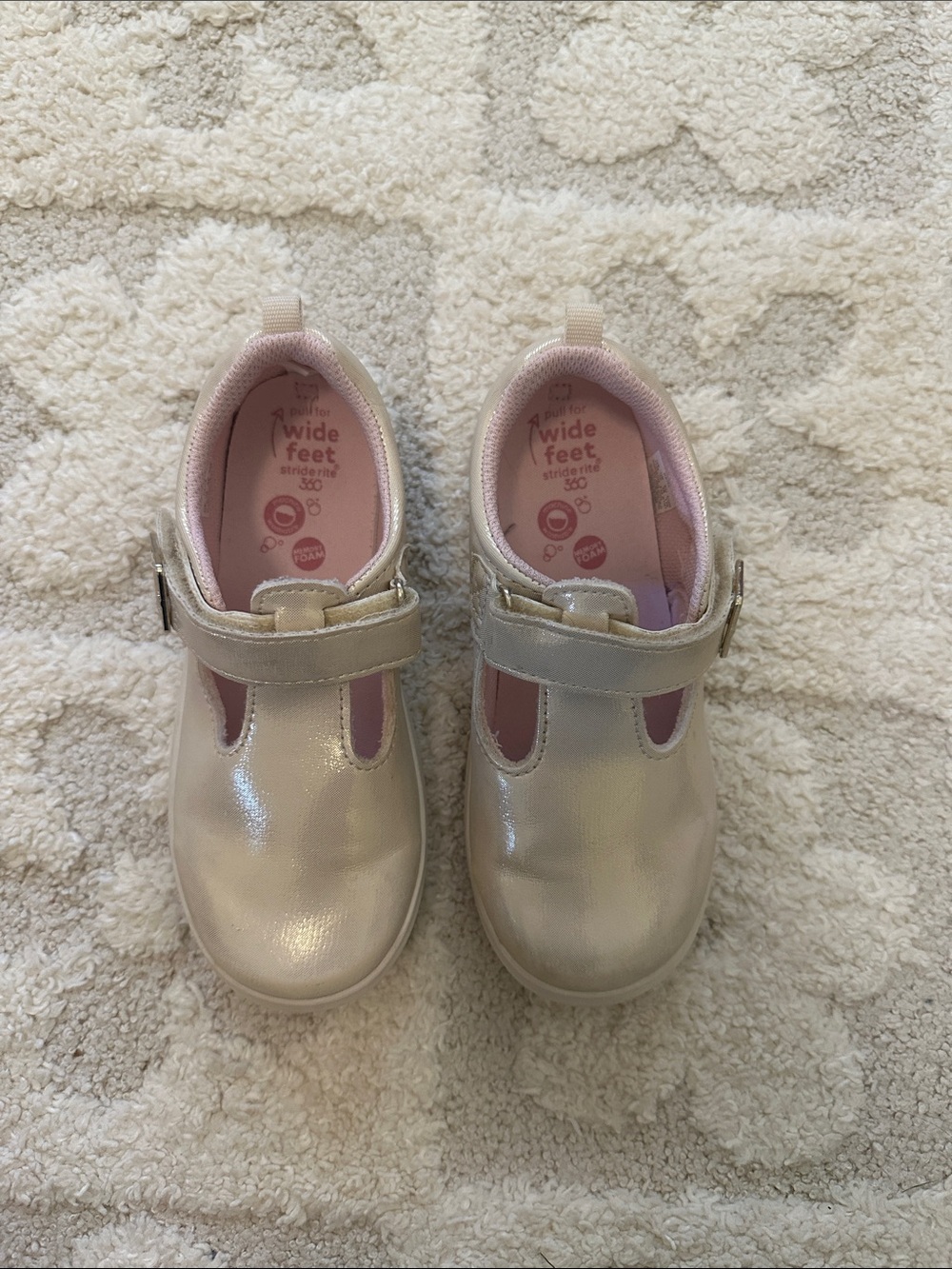 Girls' Shiny Gold Mary Jane Shoes